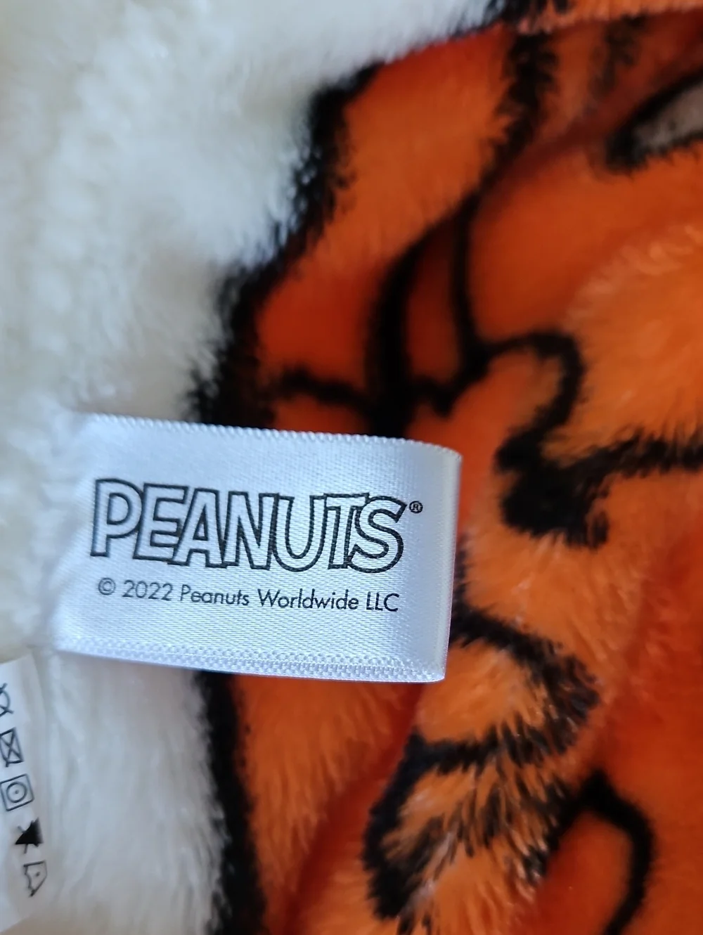 Hallmark Peanuts Trick-or-Treat Halloween Throw Blanket 50